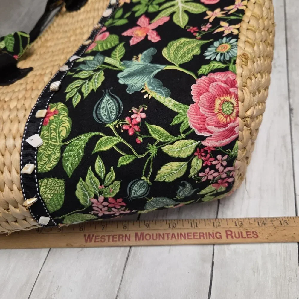 Vera Bradley stylish woven